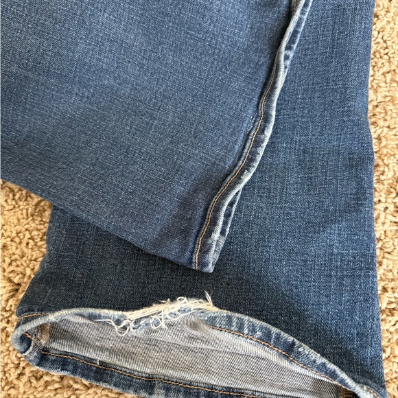 American Eagle Outfitters Women's Mid Wash Blue Jeans - Picture 3 of 5